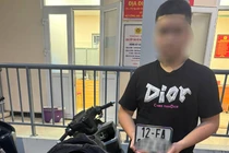 Xử lý đối tượng điều khiển xe gắn biển giả, bốc đầu trên phố Hà Nội