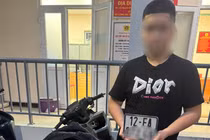 Xử lý đối tượng điều khiển xe gắn biển giả, bốc đầu trên phố Hà Nội