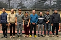 Khởi tố 8 đối tượng lắp đặt camera, nhiều lớp cửa sắt để đánh bạc