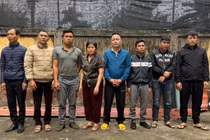 Khởi tố 8 đối tượng lắp đặt camera, nhiều lớp cửa sắt để đánh bạc