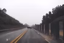 Quay đầu xe trên cao tốc Nội Bài - Lào Cai, nam tài xế bị xử phạt nặng