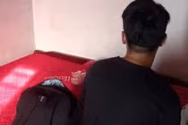 Thiếu niên 16 tuổi bị kẻ giả mạo Công an thao túng tâm lý để 'bắt cóc online'