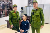 Bắt giữ đối tượng đốt nhà trọ do mâu thuẫn tình cảm ở Hà Nội