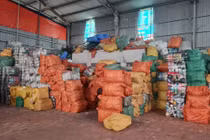 Phát hiện hơn 94 tấn quần áo không rõ nguồn gốc ở Hải Phòng