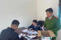 Bắt giữ lô điện thoại trị giá 200 triệu không có hóa đơn, chứng từ ở Sơn La