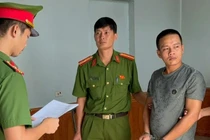 Bắt tạm giam đối tượng hành hạ 2 con đẻ ở Bắc Ninh