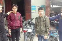 Bắt hai thiếu niên dùng hung khí cướp xe máy trên cao tốc ở Bắc Ninh