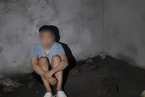 Gỉải cứu nam sinh viên bị bắt cóc online, tự nhốt mình trong nhà hoang