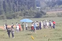 Vết máu trên ống tay áo tố tội ác mẹ kế giết con chồng