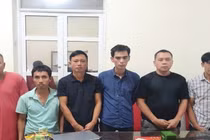 Tụ tập đánh bạc tại nhà, 6 đối tượng bị bắt giữ ở Hà Nội