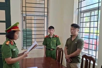 View - Tài xế vi phạm nồng độ cồn trong lúc tay đang cắm kim truyền dịch | Báo Tri thức và Cuộc sống - TIN TỨC PHỔ BIẾN KIẾN THỨC 24H