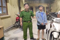 Bắt đối tượng trộm xe máy của nữ du khách nước ngoài tại Hà Nội