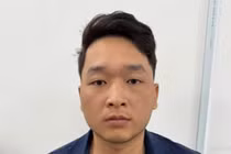 Rủ bạn gái mới quen đi dạo phố rồi lừa cướp xe máy ở Hà Nội