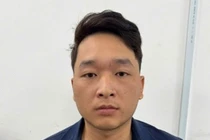 Rủ bạn gái mới quen đi dạo phố rồi lừa cướp xe máy ở Hà Nội