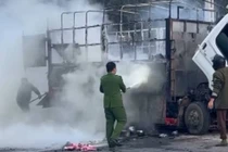 Cán bộ Công an Sơn La kịp thời cứu xe tải bị cháy