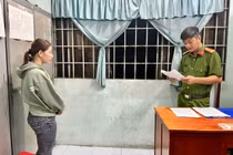 Mâu thuẫn việc dẫn chó đi vệ sinh, người phụ nữ bị đánh chết