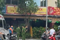 Nam thanh niên tử vong trong tư thế treo cổ trước quán bia