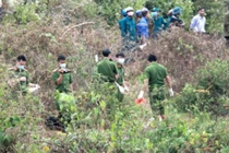 Người phụ nữ chết thảm dưới chân núi và cuộc vây bắt gã 'người rừng' kỳ dị