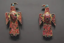 Ghim cài áo hình đại bàng 1.500 tuổi hé lộ chủ nhân quyền lực