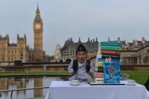 Cuộc đời đặc biệt của người thấp nhất thế giới