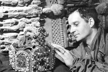 Vương miện đăng quang của Hoàng đế La Mã được tìm thấy thế nào?