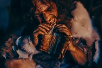 Ngoài thịt, người Neanderthal có ăn thứ gì khác không?