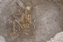 Bên trong 3 ngôi mộ 2.000 tuổi 'bất thường' của người Celt 