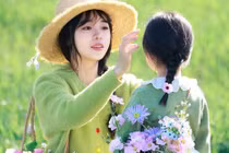 Vì sao bé gái trưởng thành từ gia đình bất công dễ thành đạt hơn?