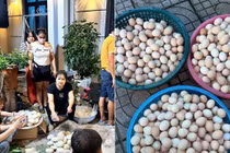 Người dân nấu cơm, chạy xe xuyên đêm cứu trợ vùng ngập Thái Nguyên