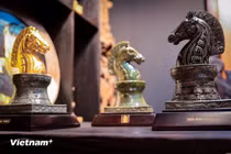 'Viên mãn đại thành'- Bộ sưu tập tượng linh vật ngựa hút khách dịp Tết 2026