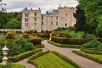 Chuyện "rợn tóc gáy" ở lâu đài cổ nước Anh