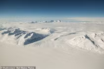 Tín hiệu vô tuyến bí ẩn dưới lớp băng Nam Cực gây chấn động