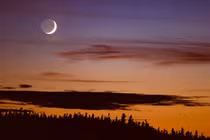 Ngắm Trăng lưỡi liềm tuyệt đẹp từ 22 - 24/12