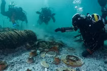 Trục vớt nhiều cổ vật La Mã quý hiếm dưới đáy hồ ở Thụy Sĩ