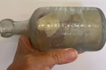 Phát hiện 2 lá thư của binh sĩ Thế chiến 1 nhét trong chai