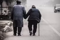 Tránh 5 kiểu hiếu thảo 'gượng gạo' để cha mẹ cảm thấy an lòng