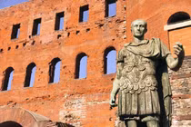 Bí mật cuộc đời hoàng đế La Mã quyền lực nổi tiếng thế giới