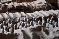 Bí mật chưa từng tiết lộ về bàn tay phương Tây trong lăng Tần Thủy Hoàng