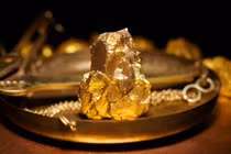 Sự thật giật mình, lõi Trái Đất chứa đến 99% vàng tự nhiên