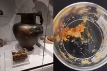 Phát hiện bình cổ 2.500 tuổi, bàng hoàng thấy thứ bên trong