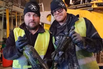 Trục vớt 900 chai rượu cổ 100 tuổi từ xác tàu đắm