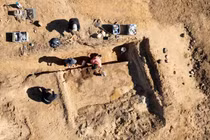 Khai quật mộ cổ người Viking, lai lịch chủ nhân gây choáng