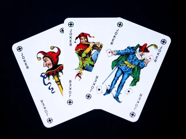 Quân “phăng teo” quan trọng thế nào trong bộ bài Tây?