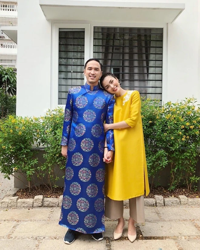 Chồng Tăng Thanh Hà mặc lại áo dài cưới mỗi dịp Tết đến xuân về