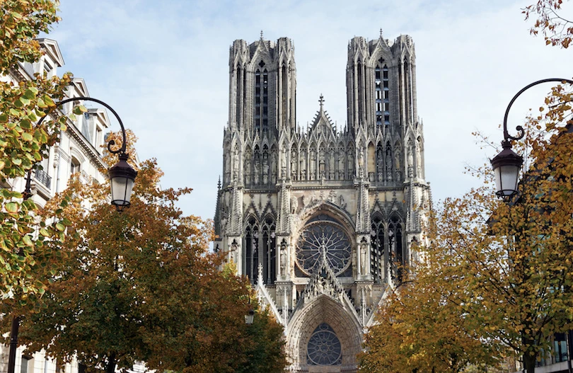 Top 10 nhà thờ Gothic ấn tượng nhất thế giới