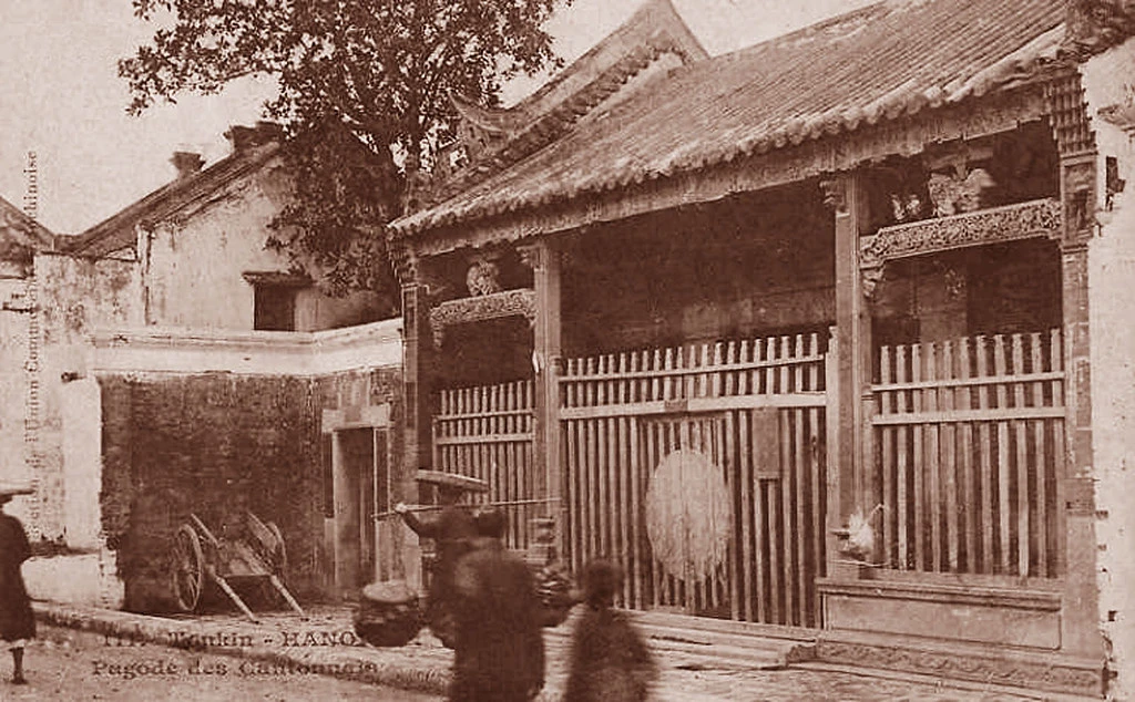 Ảnh lịch sử về phố Hàng Buồm ở Hà Nội một thế kỷ trước