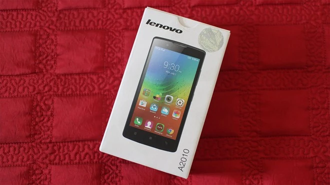  Mở hộp điện thoại Lenovo A2010 - smartphone lõi tứ giá rẻ 