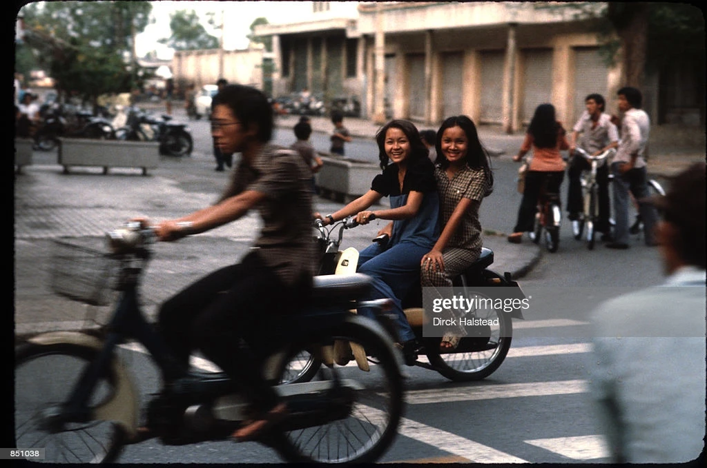 Phụ nữ ba miền Việt Nam năm 1980 qua ảnh của phó nháy Mỹ