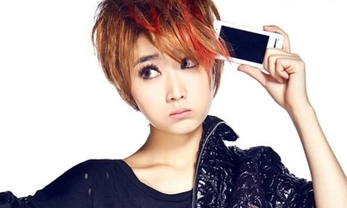 Ngắm 12 mẫu smartphone ứng với 12 phong cách của hot girl