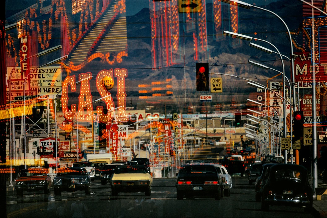 Vẻ hào nhoáng của thiên đường cờ bạc Las Vegas năm 1982